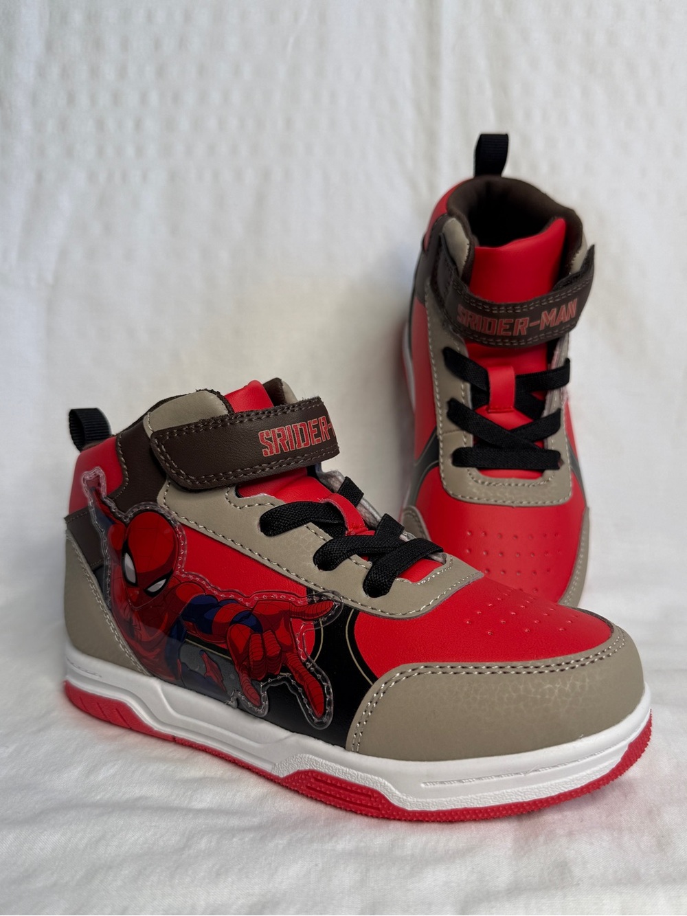 Marvel Spider-Man Red and Gray Kids High-Top Sneakers Boys size 13 shoes NWOT